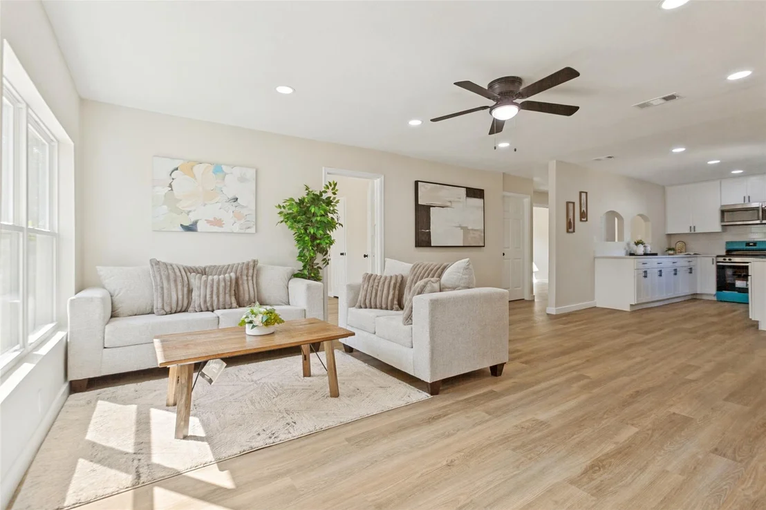 Photo of 1605 Meadowbrook Drive
