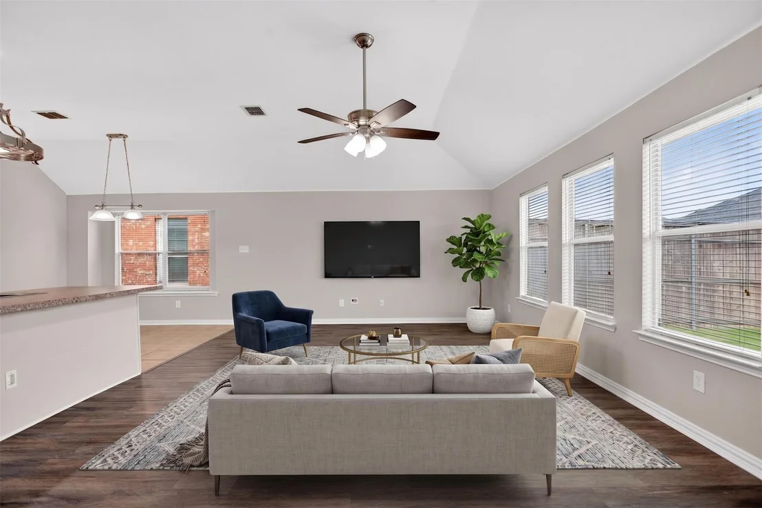 Photo of 921 Bowie Drive
