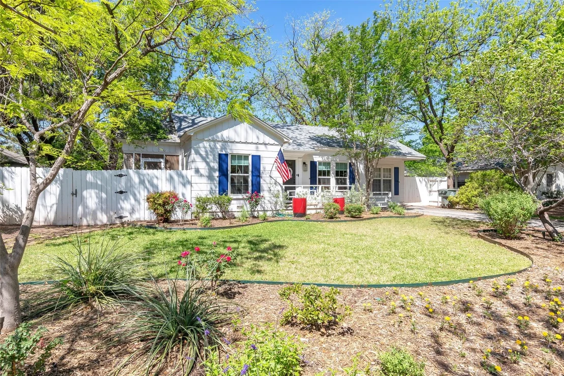 Photo of 1182 Glenwood Drive