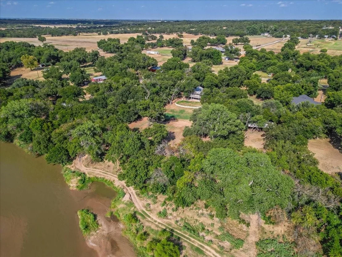 Photo of 421 N Lazy Bend Road