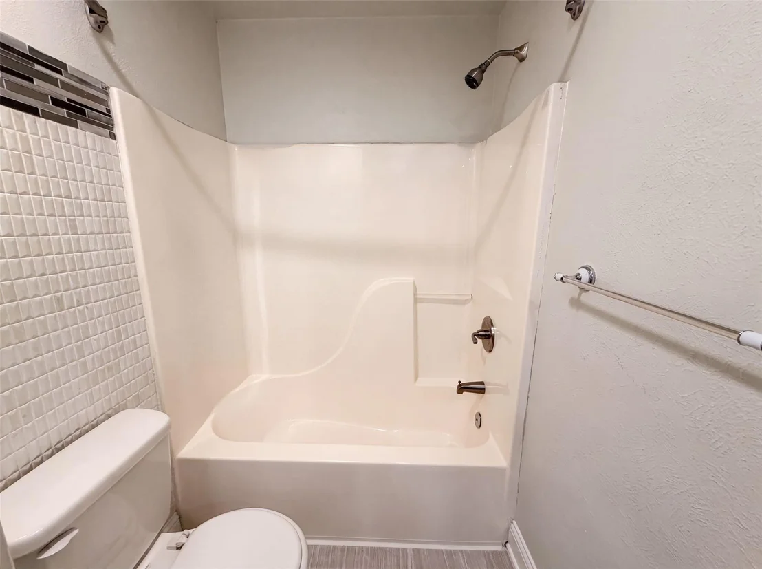 Photo of 3423 Willow Crest Lane