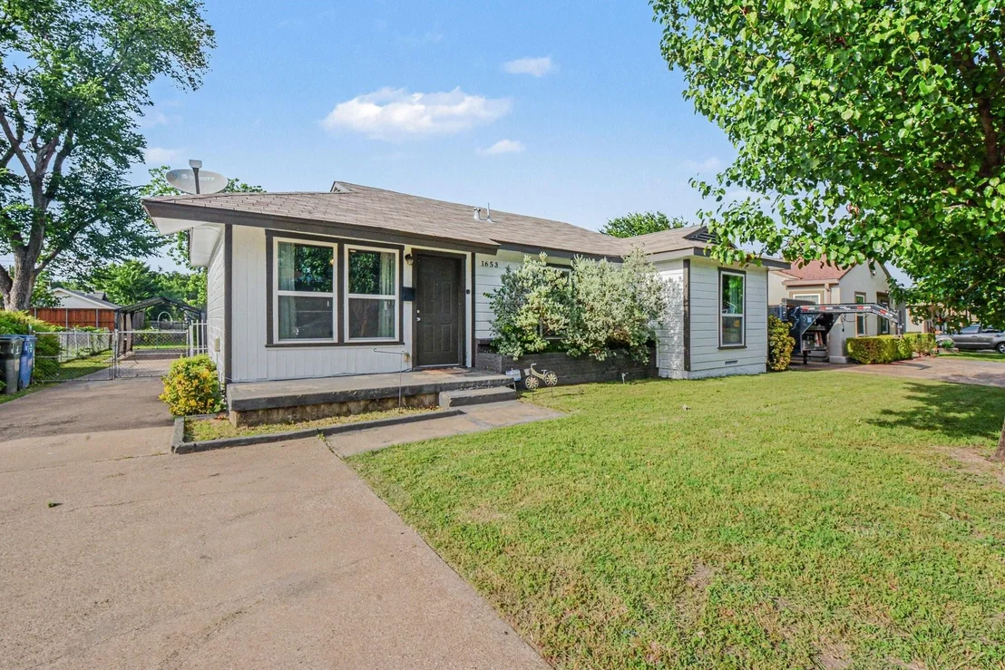 Photo of 1653 Murray Drive