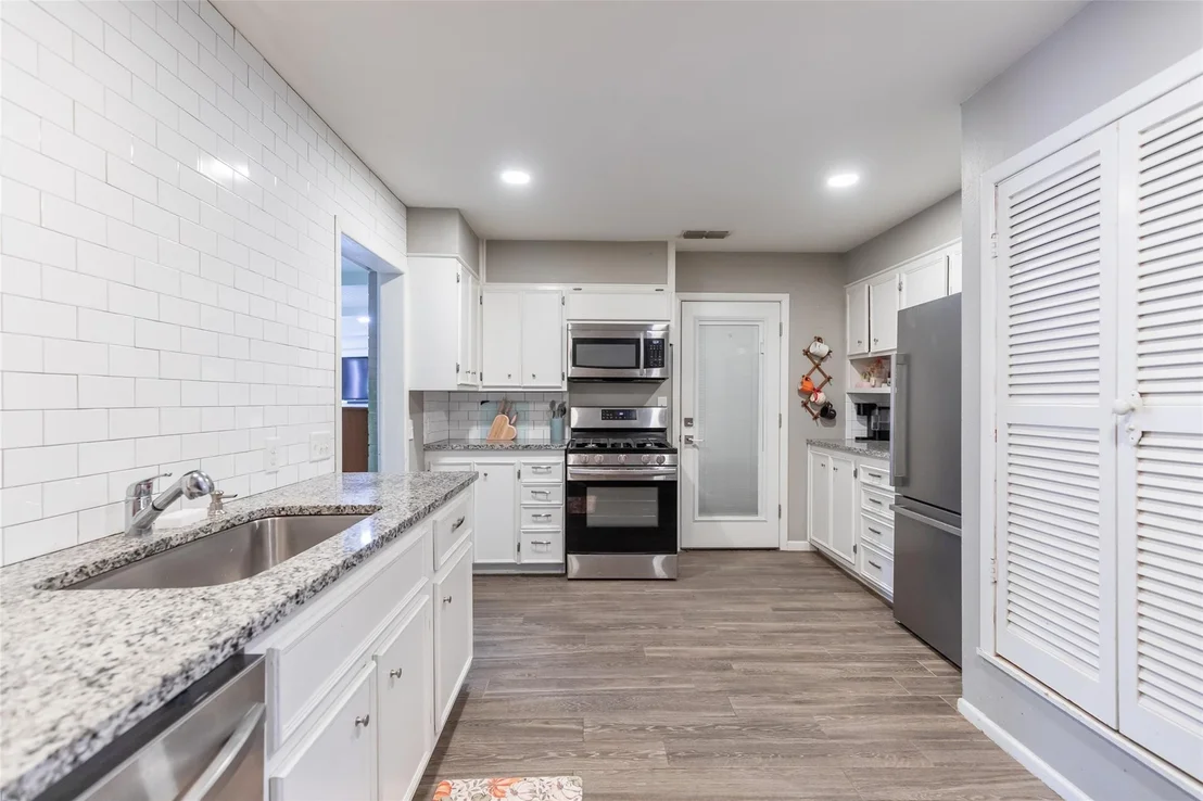 Photo of 720 GLENDALE Drive