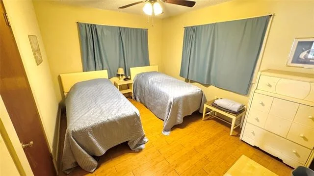 Photo of 3843 Mountain View