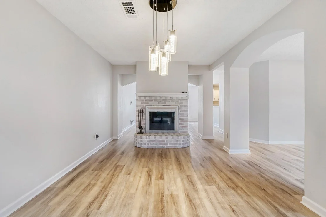 Photo of 2112 Meadowview Drive