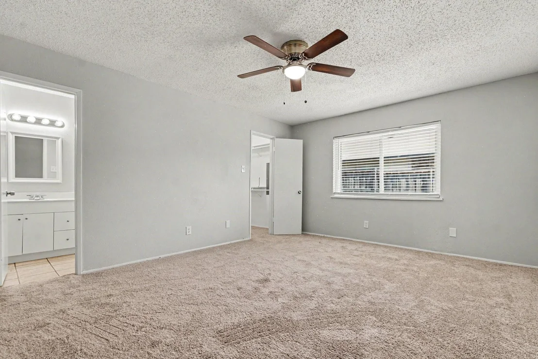 Photo of 8810 Miami Drive