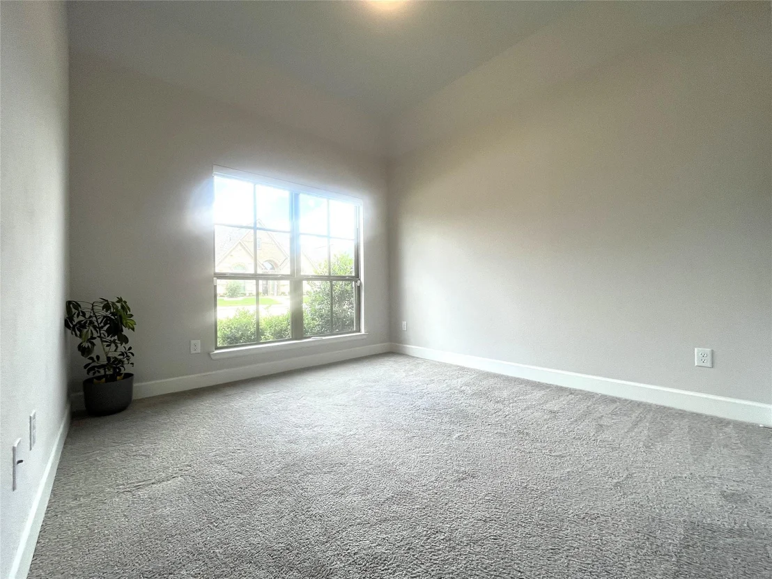 Photo of 2834 Midlake Drive