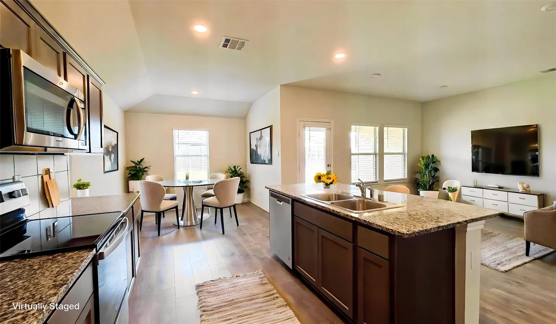 Photo of 815 Rustic Way