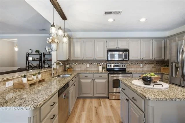 Photo of 1703 Oakmeadow Drive