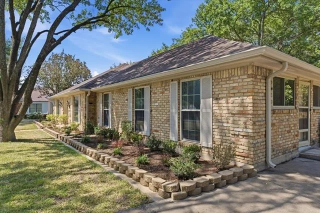 Photo of 5709 Silver Lake Circle