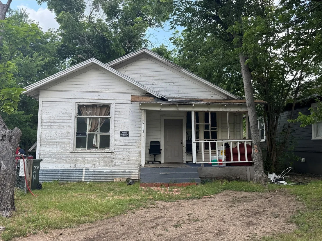 Photo of 1913 Homan Avenue