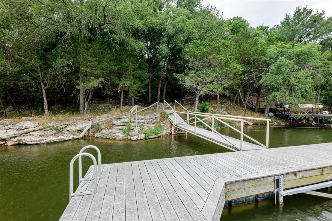 Photo of 1131 Brackeen Drive