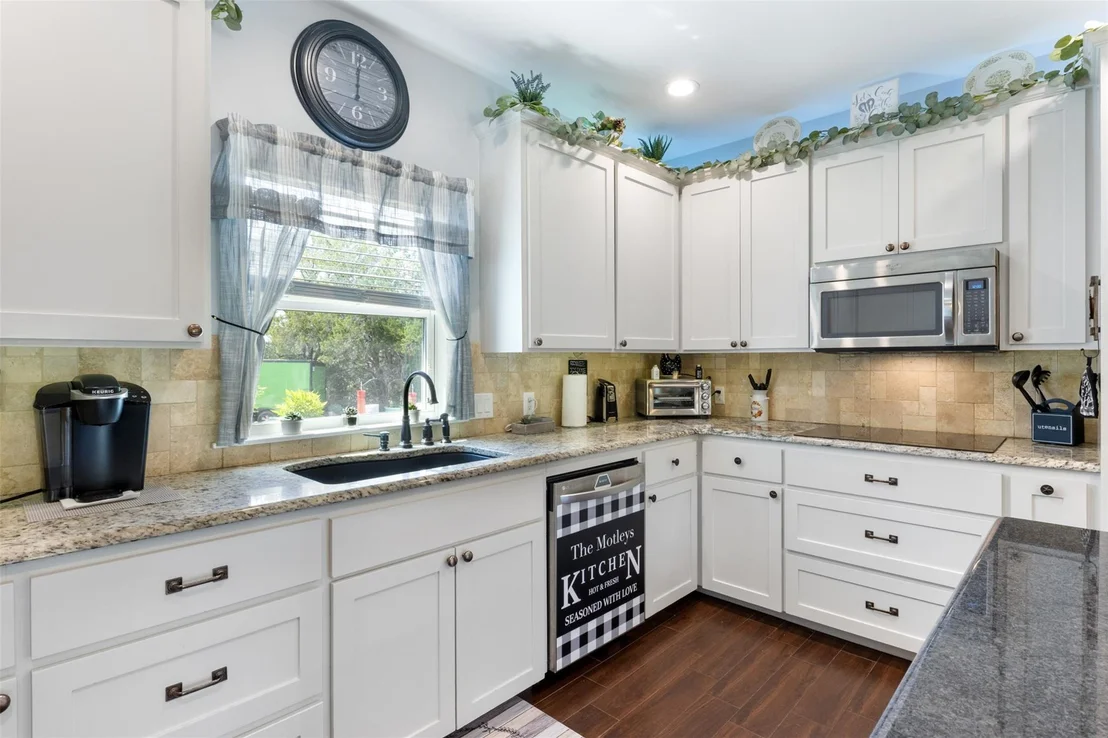 Photo of 141 Eagle Point Cove