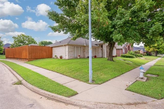 Photo of 741 Whitman Drive