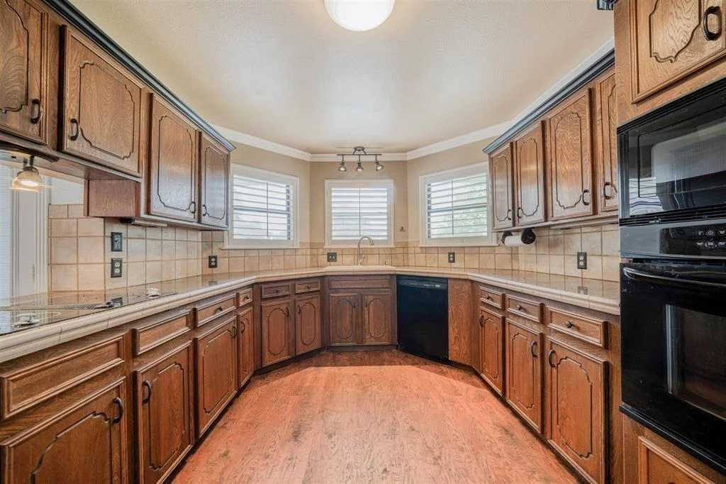 Photo of 1936 A Silver Maple Road