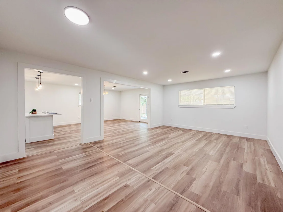 Photo of 228 Hallbrook Drive
