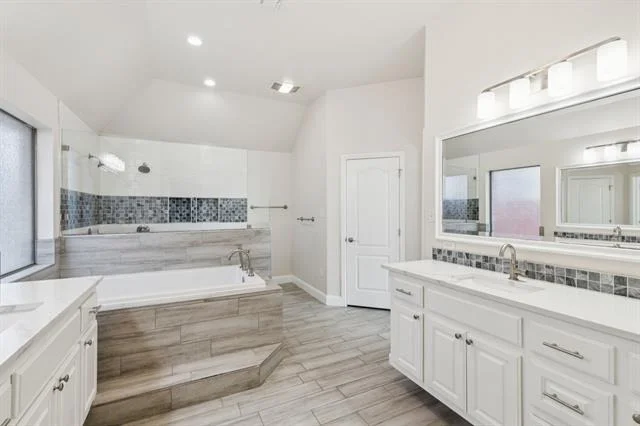 Photo of 5829 Lakeside Drive