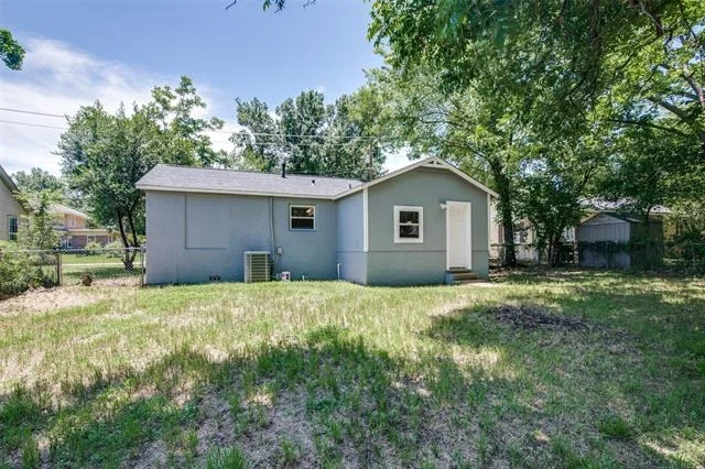 Photo of 606 W High Street