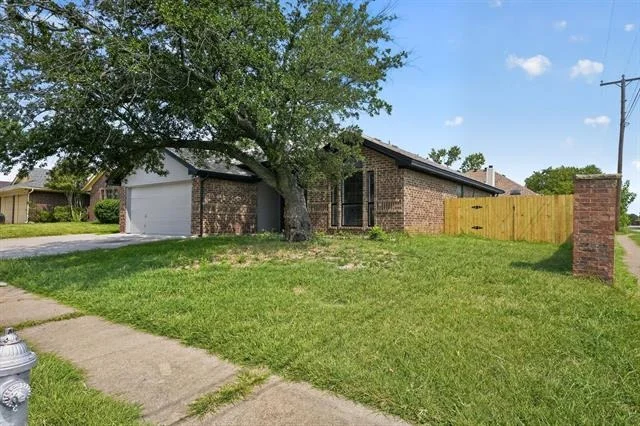 Photo of 6057 Hillglen Drive