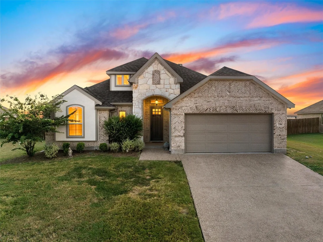 Photo of 336 Oak Meadow Trail