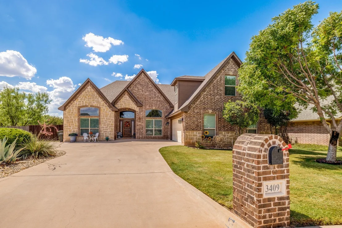 Photo of 3409 White Oaks Drive