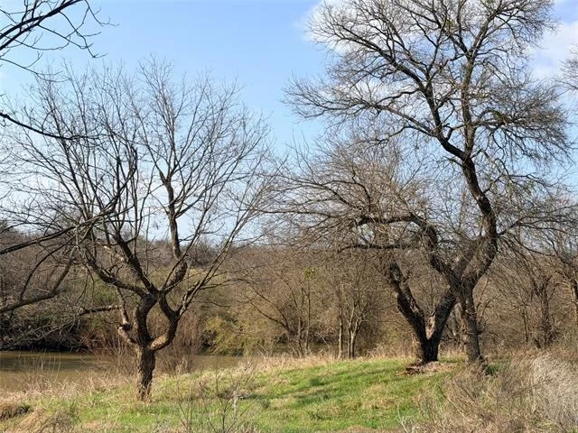 Photo of 402 S CR 433