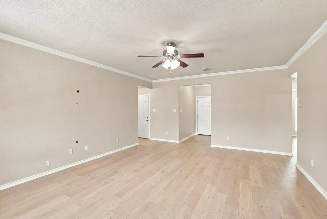 Photo of 1720 Lakeway Drive