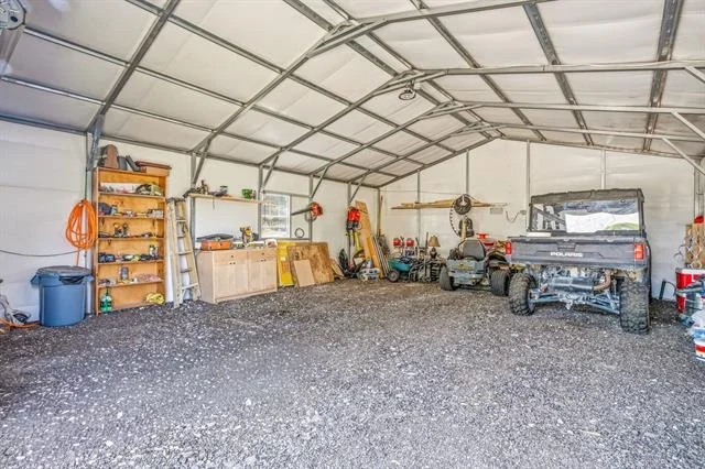 Photo of 1271 Private 2120 Road