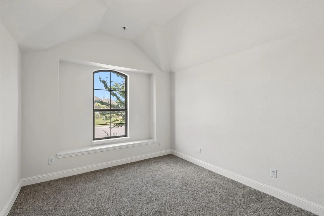 Photo of 336 Oak Meadow Trail
