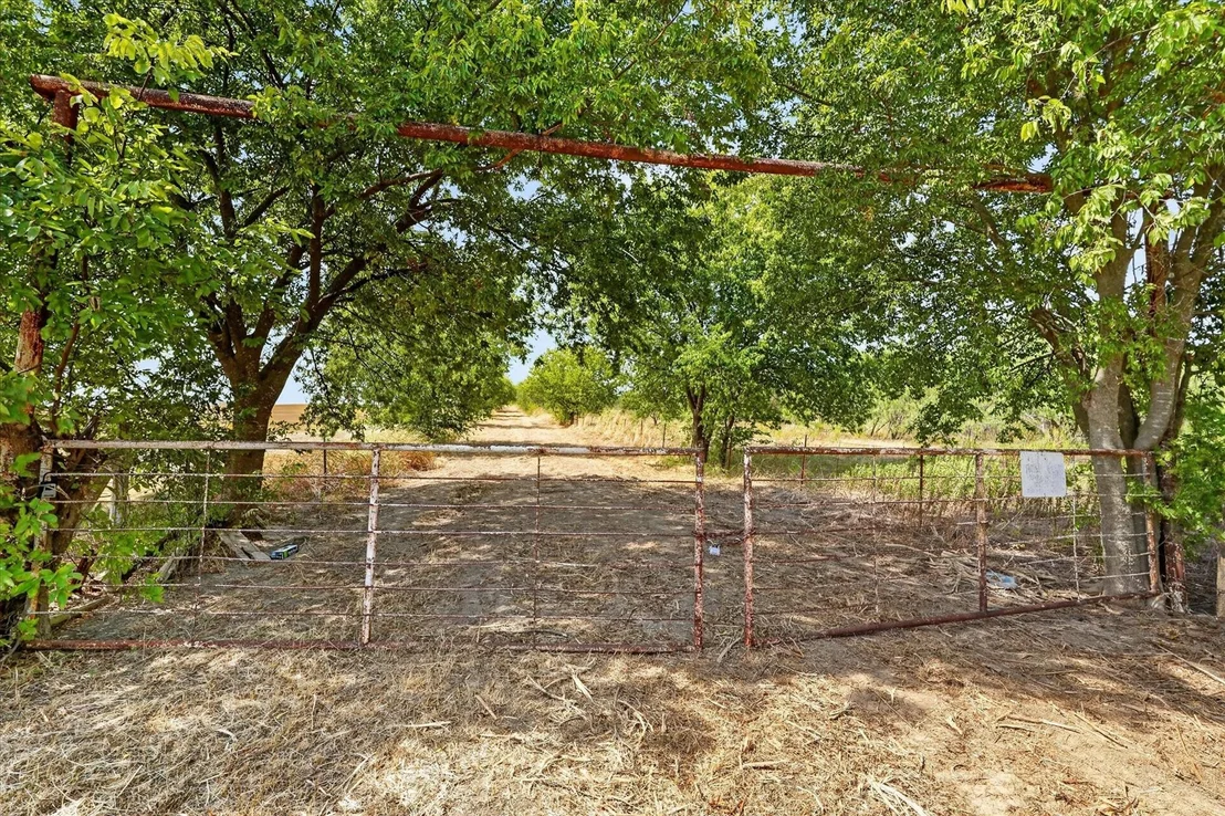 Photo of 1800 Cr-214
