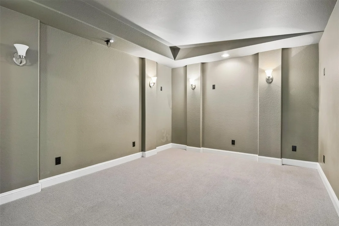 Photo of 779 Cameron Court
