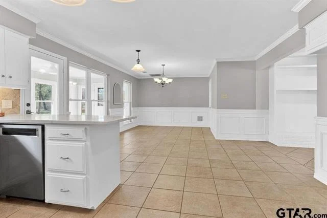 Photo of 206 Hideaway Lane Central