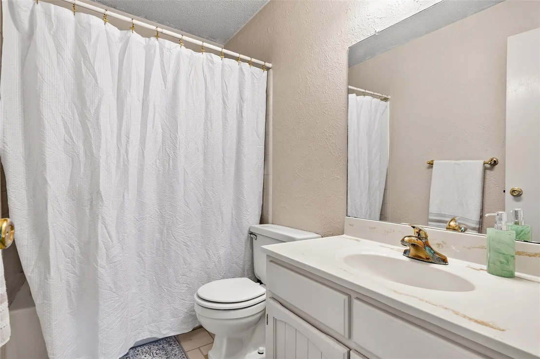 Photo of 3302 Ivanhoe Lane