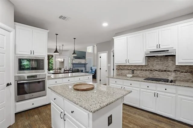 Photo of 1400 Winston Drive