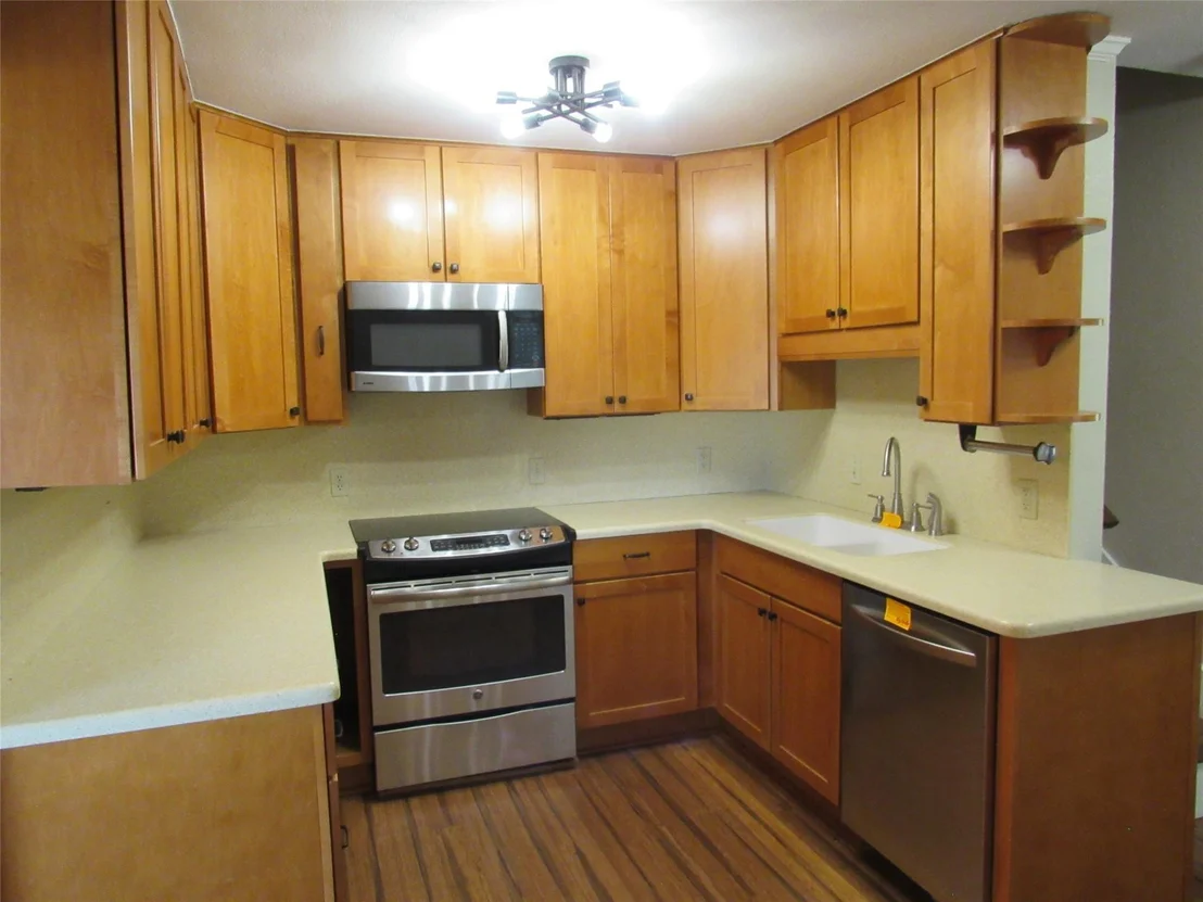 Photo of 626 Friendly Oaks Drive