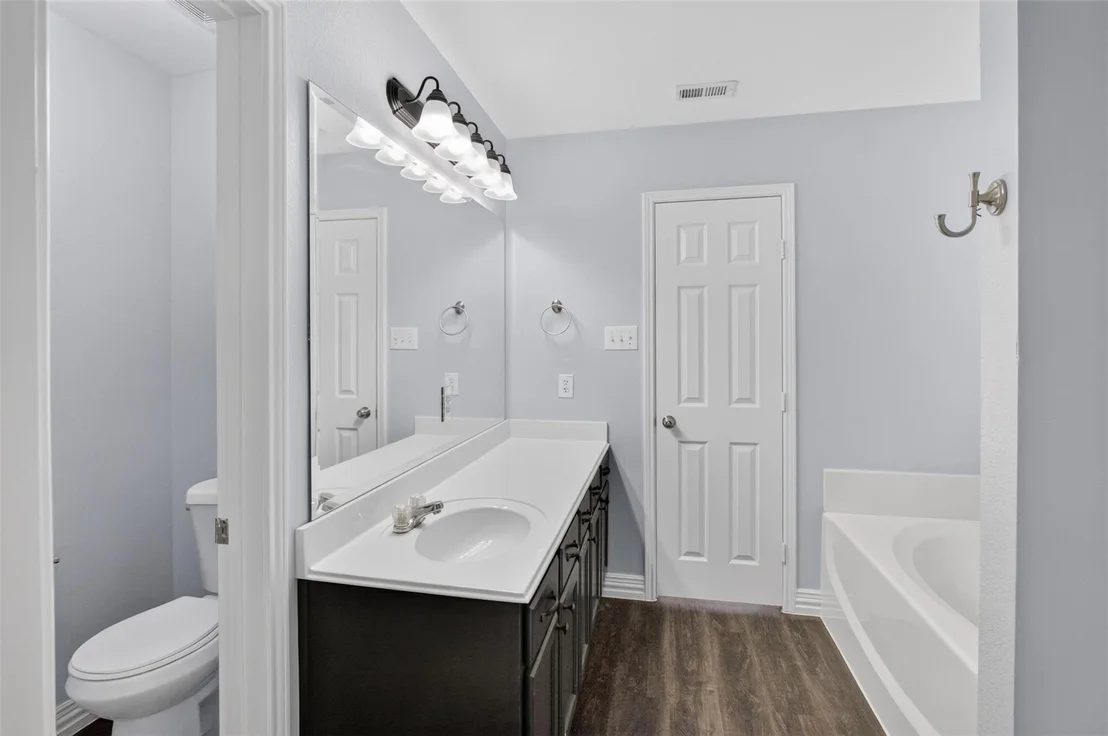Photo of 9612 Linton Drive