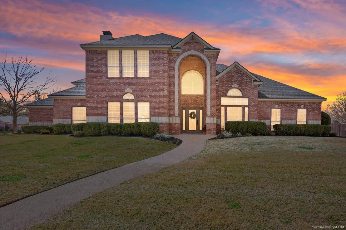 Photo of 319 Winding Creek Lane