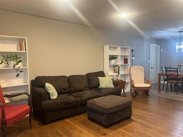 Photo of 1305 Hillcrest Drive