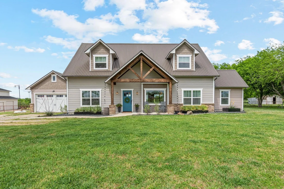 Photo of 828 Cornelius Road