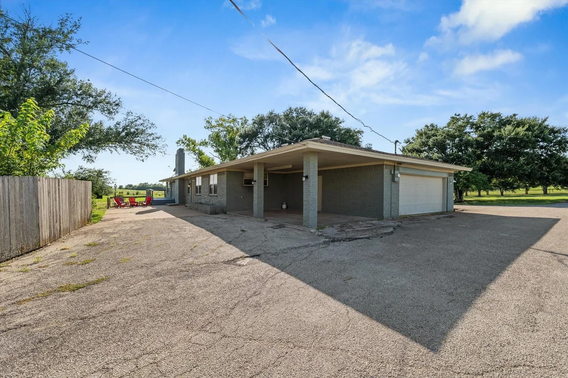 Photo of 2275 W Moonlight Drive