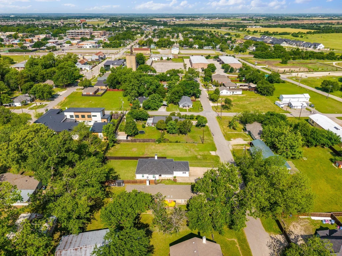 Photo of 405 E Maple Street