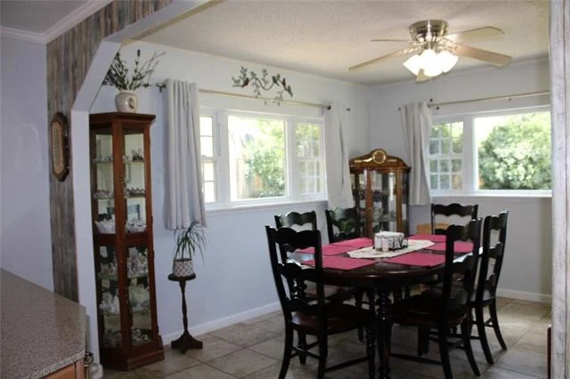 Photo of 208 PARK DR
