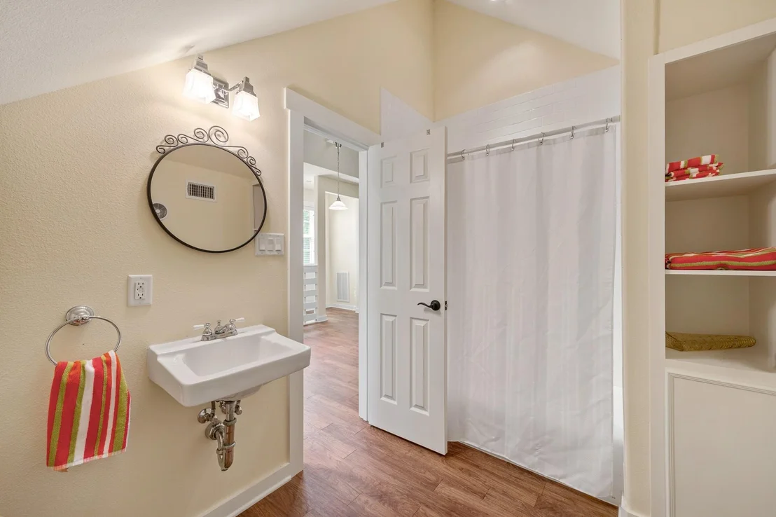 Photo of 8155 E Lake