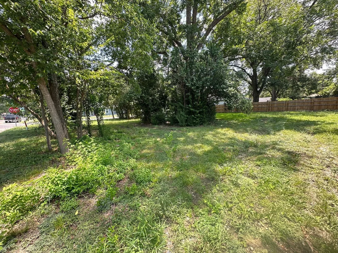 Photo of 2504 McKenzie Avenue