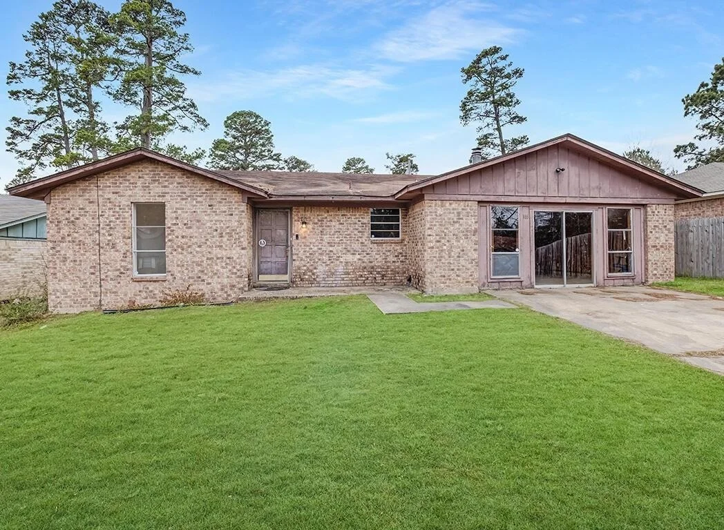 Photo of 165 Greenforest Trail