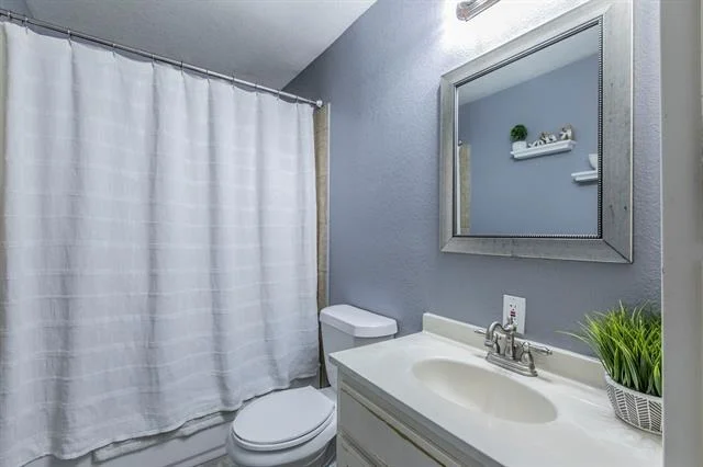 Photo of 108 N Lakeview Drive