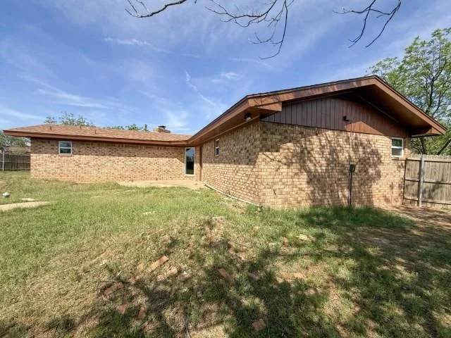 Photo of 1147 Graves Road