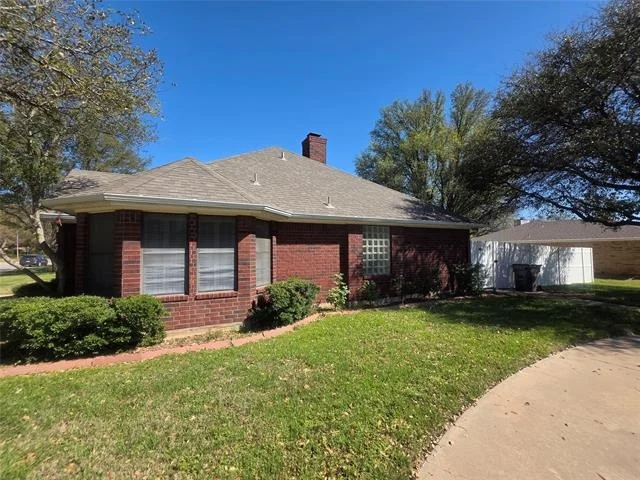 Photo of 1404 Roanoake Drive