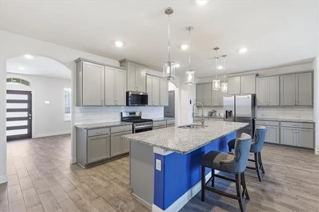 Photo of 10421 Table Bluff Street