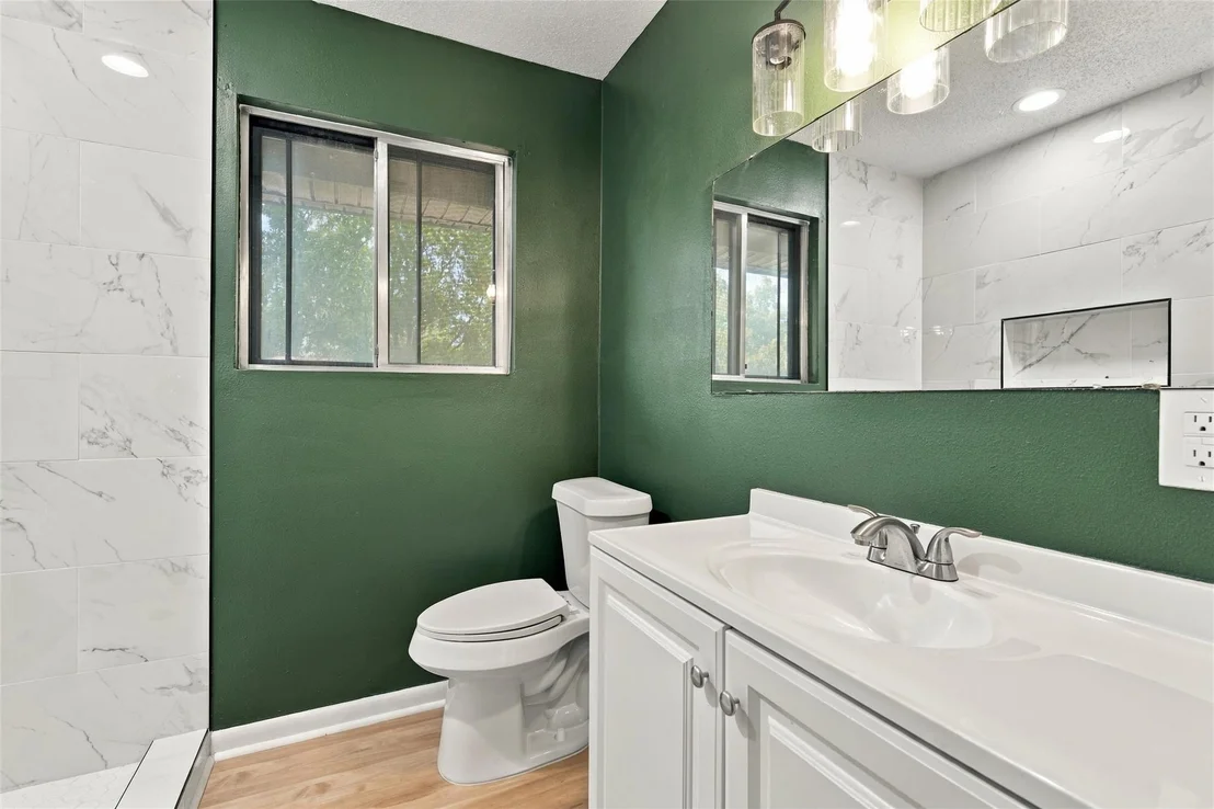 Photo of 1720 Mountainview Drive